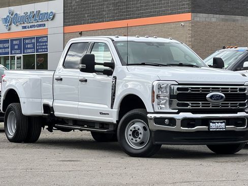 Certified 2024 Ford F350 XLT image 2