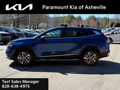 Certified 2023 Kia Sportage EX image 3