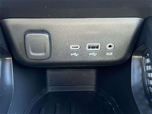 Used 2023 Chevrolet TrailBlazer RS w/ Sun and Liftgate Package image 33