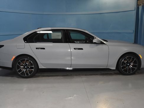 New 2026 BMW 740i xDrive image 16