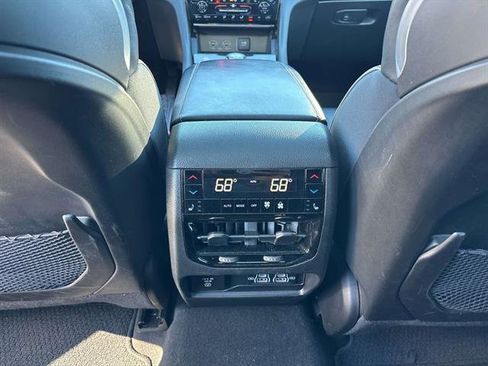 Used 2023 Jeep Grand Cherokee Summit image 8