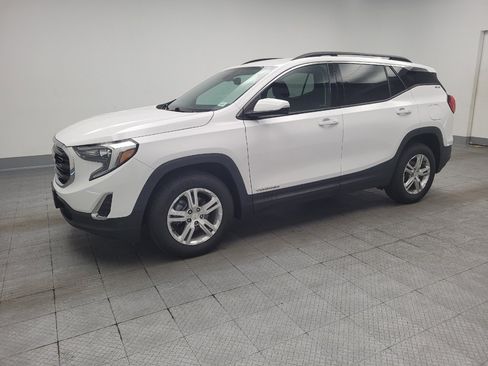 Used 2020 GMC Terrain SLE w/ Driver Convenience Package AWD/4WD image 2