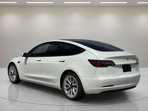 Used 2022 Tesla Model 3 Long Range AWD/4WD image 3