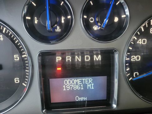 Used 2008 Cadillac Escalade Base AWD 4dr SUV image 5