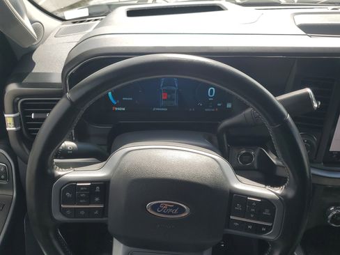 Certified 2024 Ford F250 Lariat w/ Lariat Ultimate Package image 22