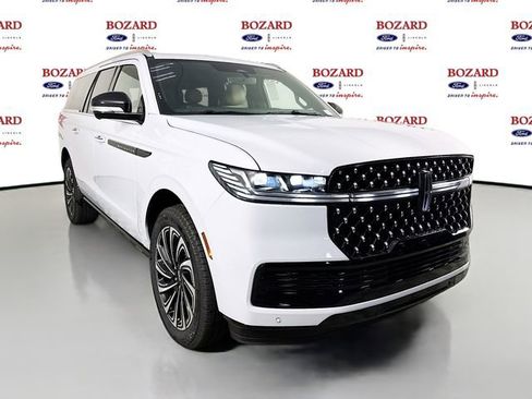 New 2025 Lincoln Navigator L Black Label image 1