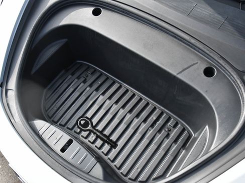 Used 2021 Tesla Model 3 Standard Range Plus image 43