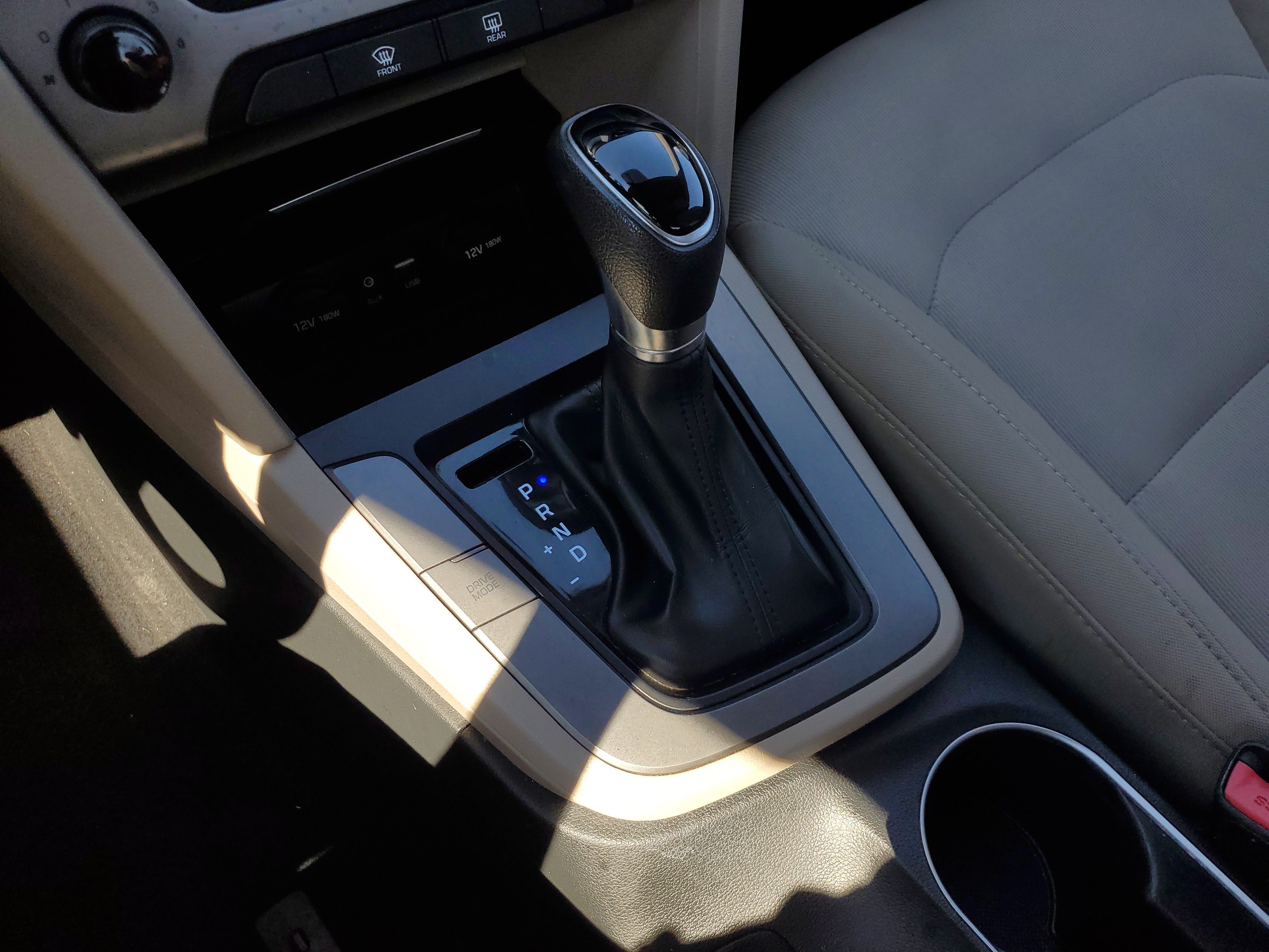 Used 2017 Hyundai Elantra SE FWD image 22