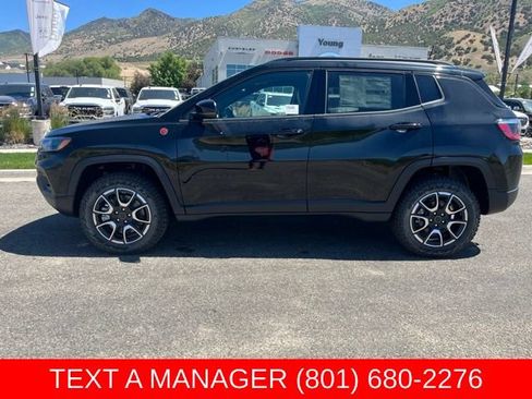 New 2026 Jeep Compass Trailhawk w/ Sun, Sound & Navigation Group AWD/4WD image 7