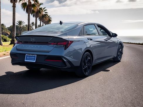 Certified 2026 Hyundai Elantra Sport FWD image 5