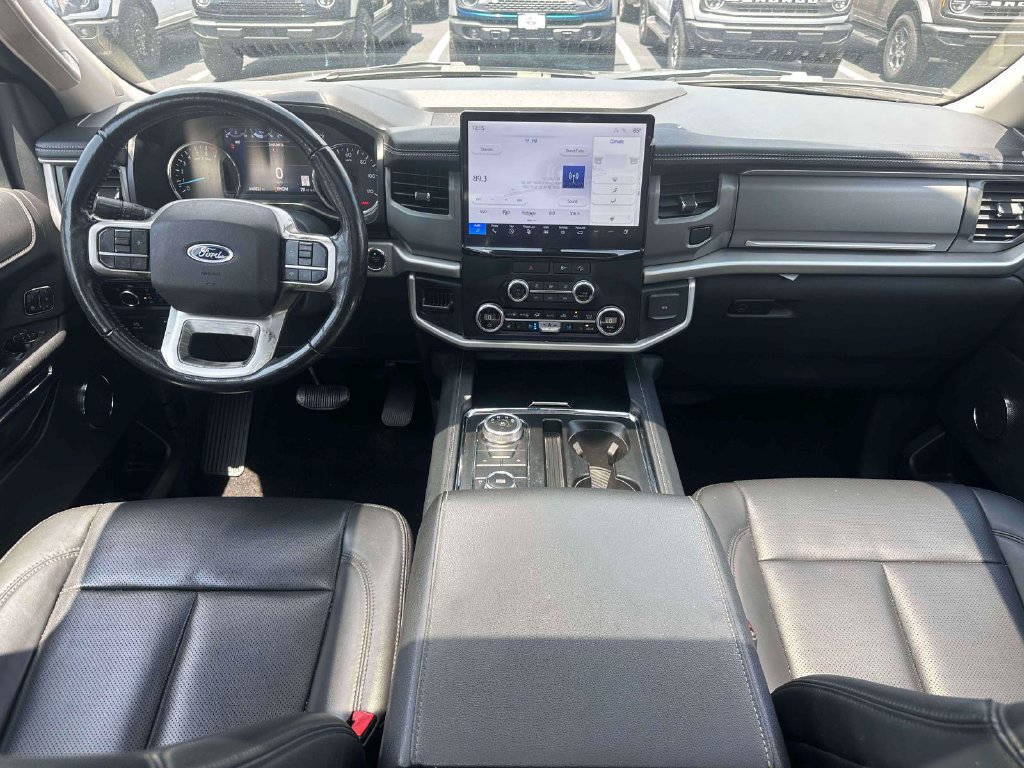 Used 2023 Ford Expedition XLT AWD/4WD image 13