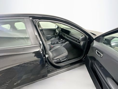 Used 2025 Kia K4 LXS image 29