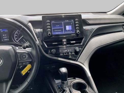 Used 2023 Toyota Camry SE FWD image 7
