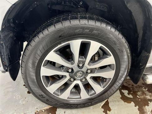 Used 2020 Toyota Tundra Limited image 28
