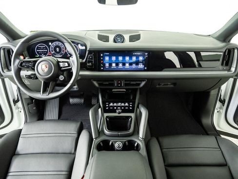 New 2026 Porsche Cayenne Coupe AWD/4WD image 19