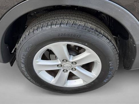 Used 2014 Toyota RAV4 XLE AWD/4WD image 9