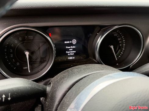 Used 2022 Jeep Wrangler Unlimited Rubicon 4xe w/ Cold Weather Group AWD/4WD image 9