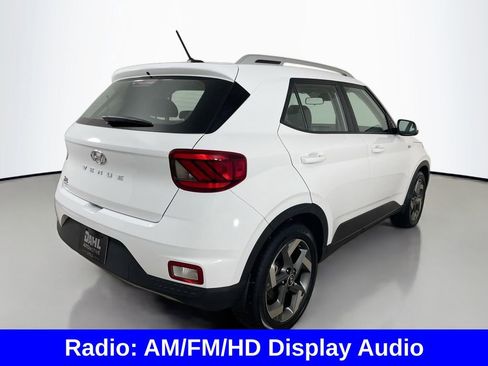 Used 2023 Hyundai Venue SEL image 9