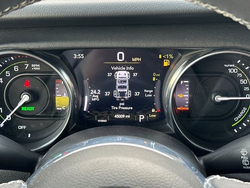 Used 2023 Jeep Wrangler Unlimited Sahara image 30