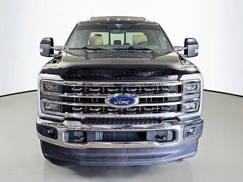 Used 2024 Ford F350 Lariat AWD/4WD image 2