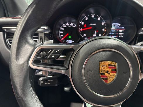 Used 2021 Porsche Macan image 72
