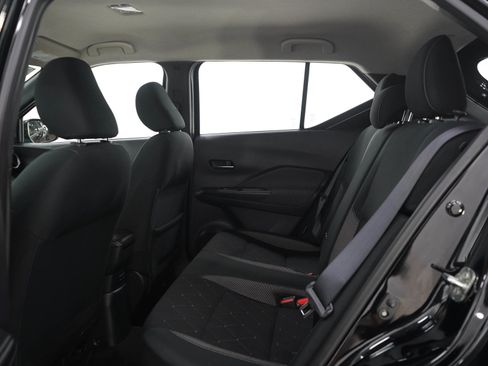 Used 2020 Nissan Kicks SV FWD image 13