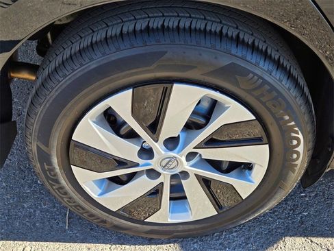 Used 2025 Nissan Altima 2.5 S image 9