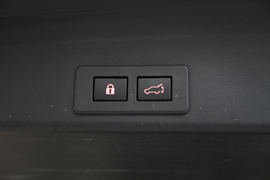 Used 2020 Subaru Ascent Touring AWD/4WD image 11