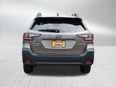 Certified 2023 Subaru Outback Premium w/ Popular Package #1 AWD/4WD image 6