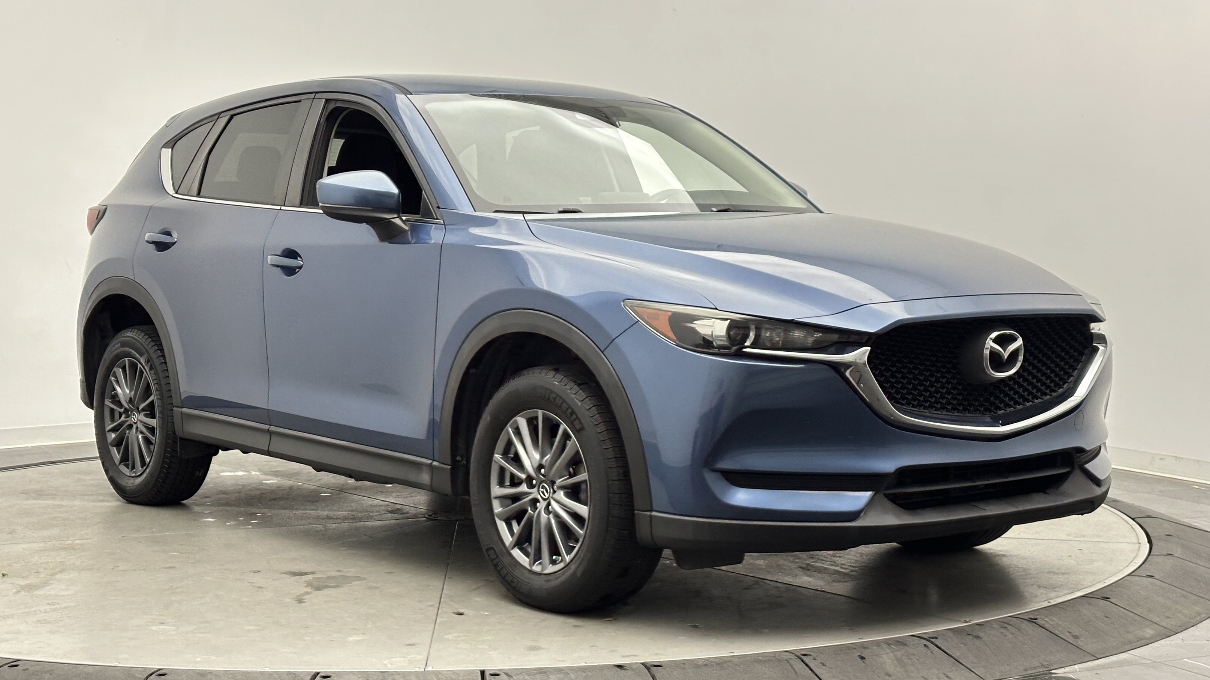Used 2017 MAZDA CX-5 Sport FWD image 3
