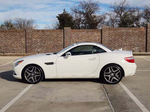 Used 2015 Mercedes-Benz SLK 250 image 5