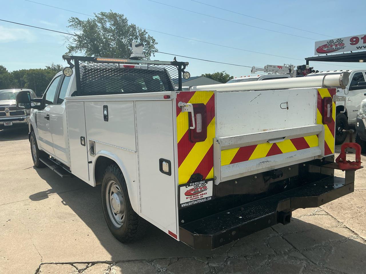 Used 2019 Ford F250 XL w/ Power Equipment Group RWD image 8