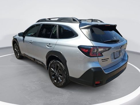 Used 2023 Subaru Outback Onyx Edition AWD/4WD image 7