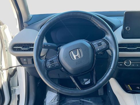 Used 2023 Honda HR-V EX-L image 11