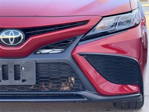 Used 2023 Toyota Camry SE image 7