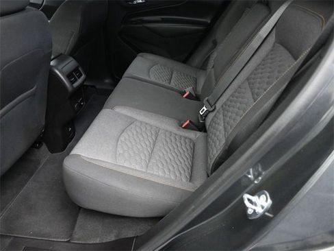 Used 2018 Chevrolet Equinox LT w/ Sun & Infotainment Package image 10