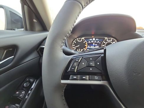 New 2025 Nissan Altima 2.5 SL image 11