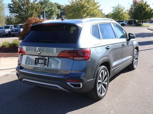 Used 2022 Volkswagen Taos SE image 3