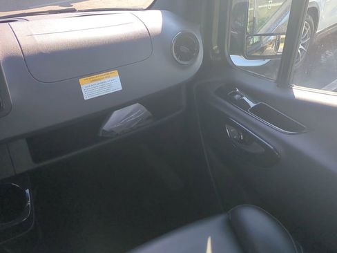 Used 2024 Mercedes-Benz Sprinter 144 Cargo image 16