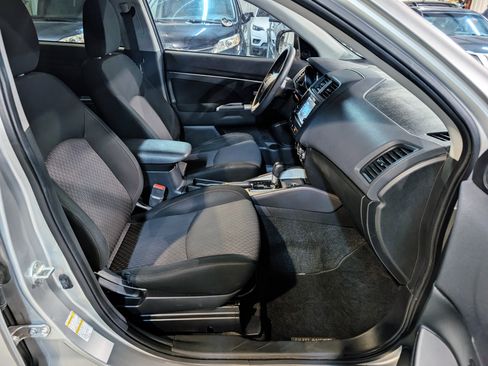 Used 2018 Mitsubishi Outlander Sport ES AWD/4WD image 29