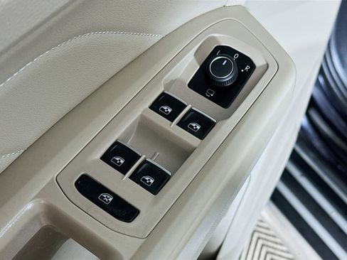 Used 2021 Volkswagen Atlas SEL Premium image 18