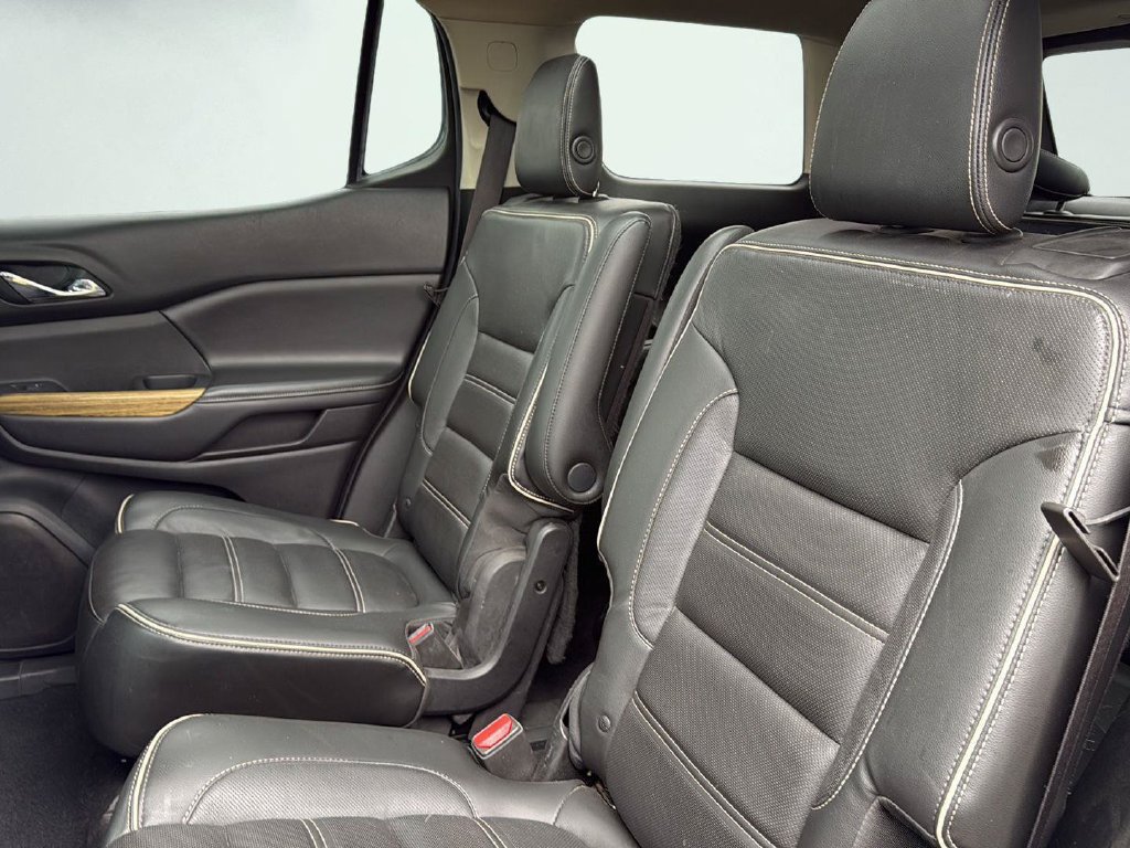 Used 2017 GMC Acadia Denali w/ Technology Package FWD image 25