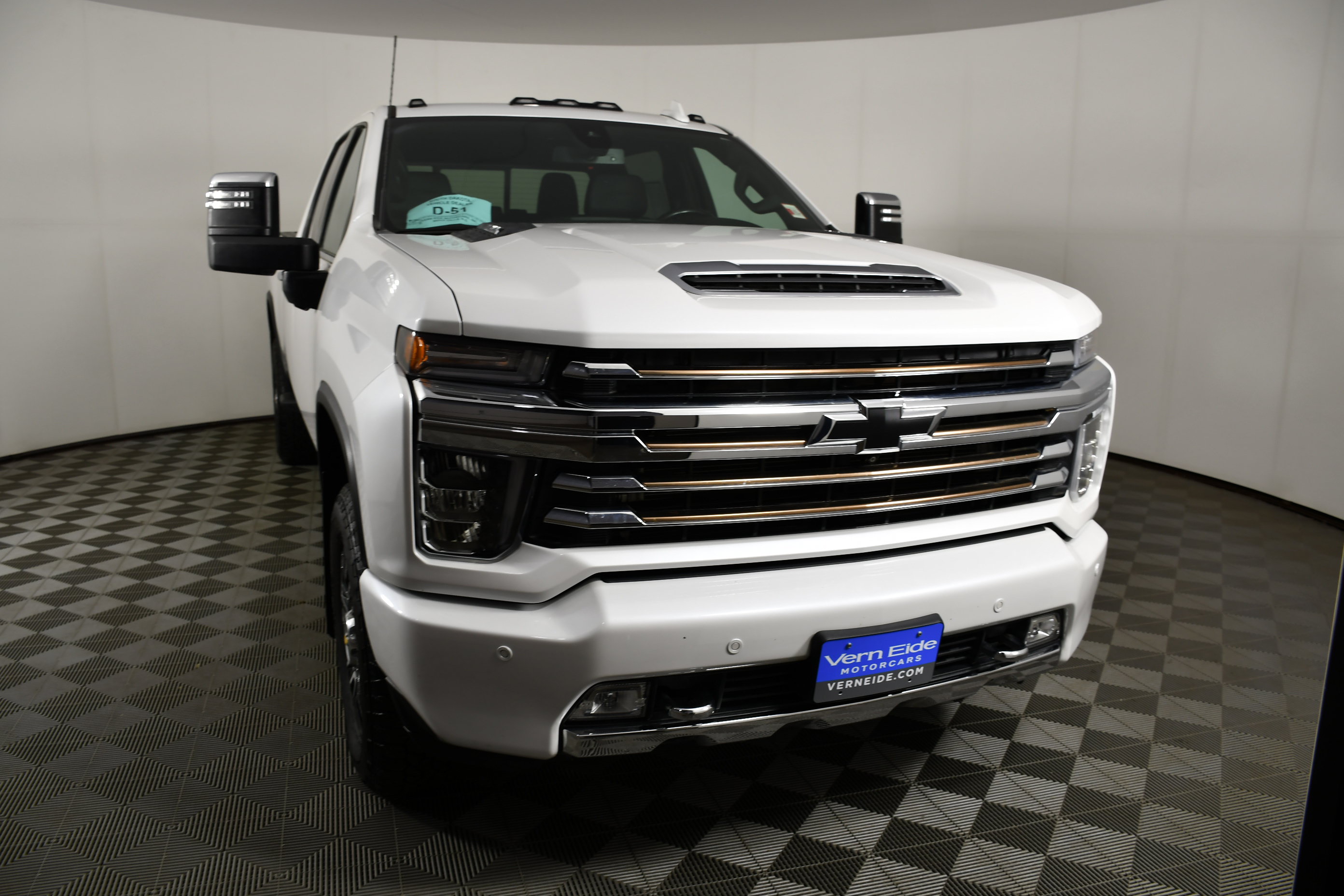 Used 2022 Chevrolet Silverado 3500 High Country w/ Safety Package II AWD/4WD image 3
