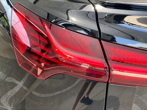 Used 2023 Audi e-tron S Prestige w/ Prestige Package AWD/4WD image 27