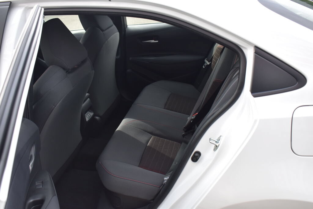 Certified 2026 Toyota Corolla SE w/ SE Premium Package FWD image 20