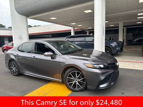 Used 2023 Toyota Camry SE FWD image 13