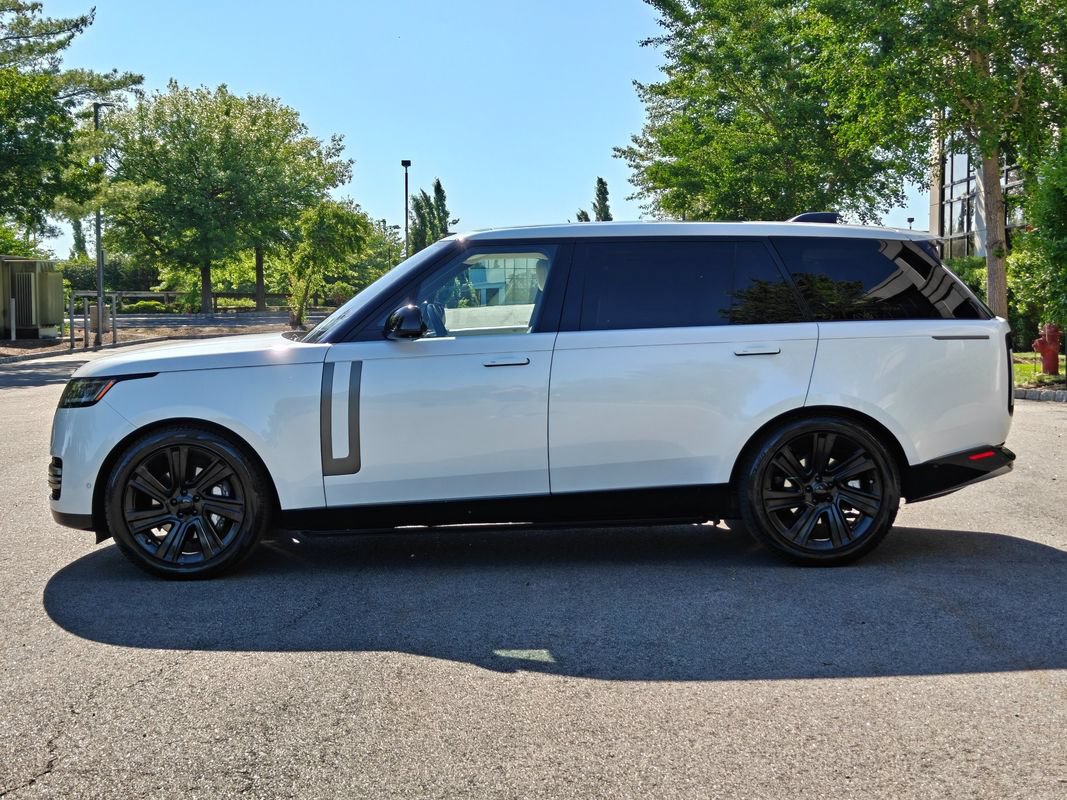 Used 2022 Land Rover Range Rover Long Wheelbase SE AWD/4WD image 7
