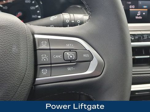 Used 2026 Jeep Compass Latitude w/ Quick Order Package 29K AWD/4WD image 8