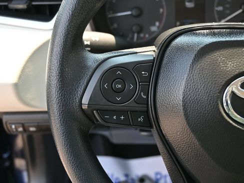 Used 2025 Toyota Corolla LE FWD image 19