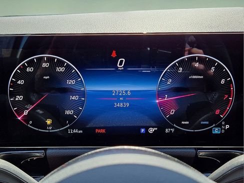 Used 2025 Mercedes-Benz GLA 250 image 27